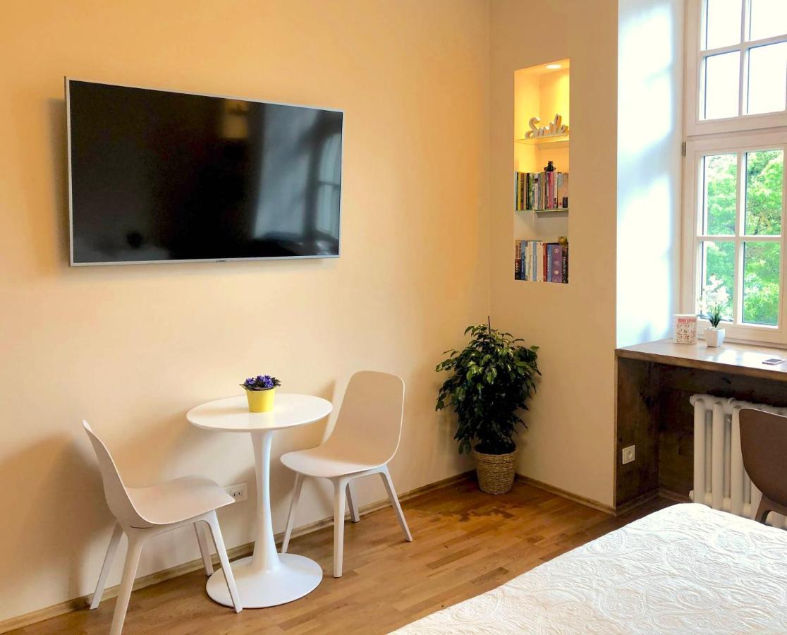 Centrally Located Apartment Overlooking Vermanes Park Riga Exteriér fotografie